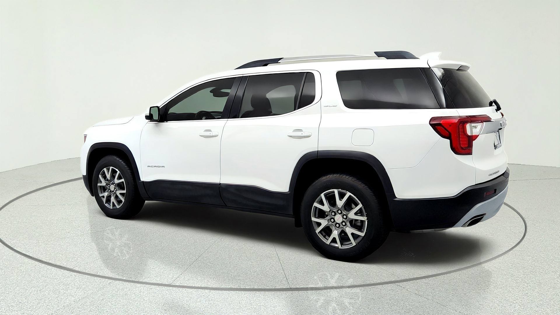 Certified 2020 GMC Acadia SLE w/ Driver Convenience Package AWD/4WD image 3