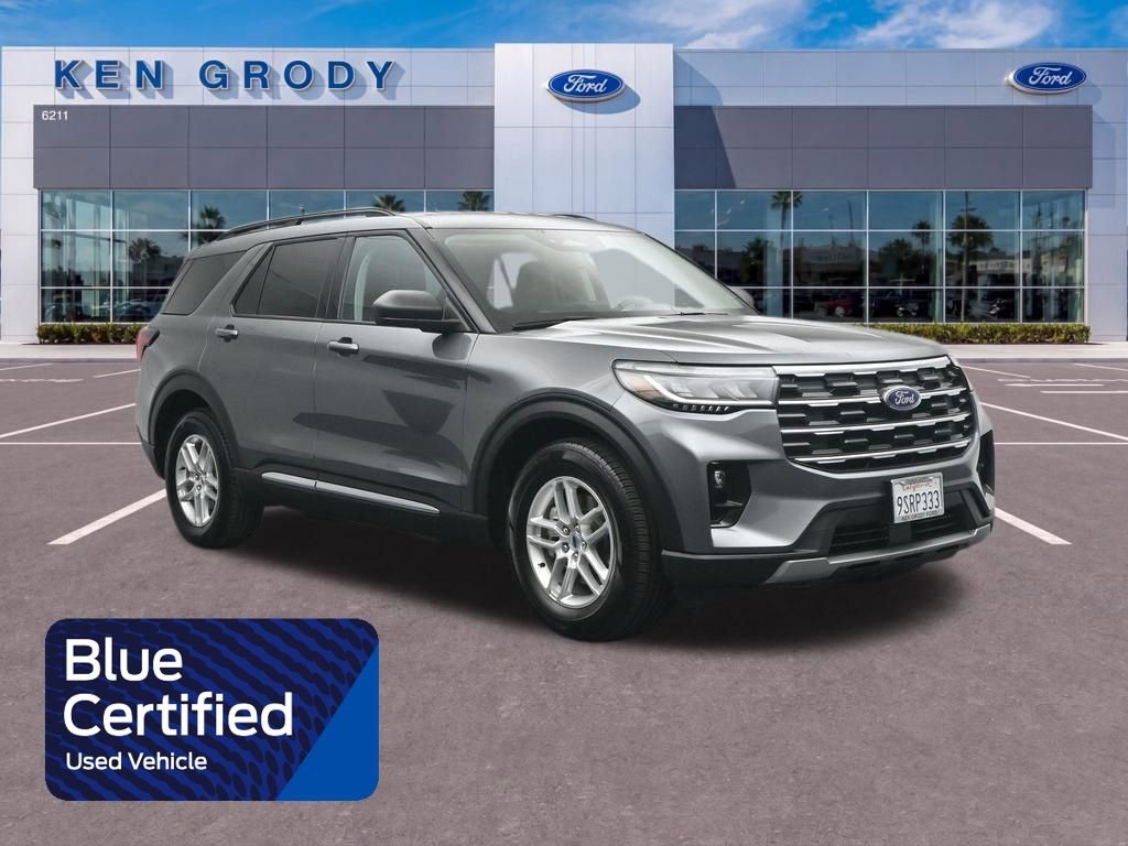 Used 2025 Ford Explorer Active w/ Active Comfort Package RWD image 1