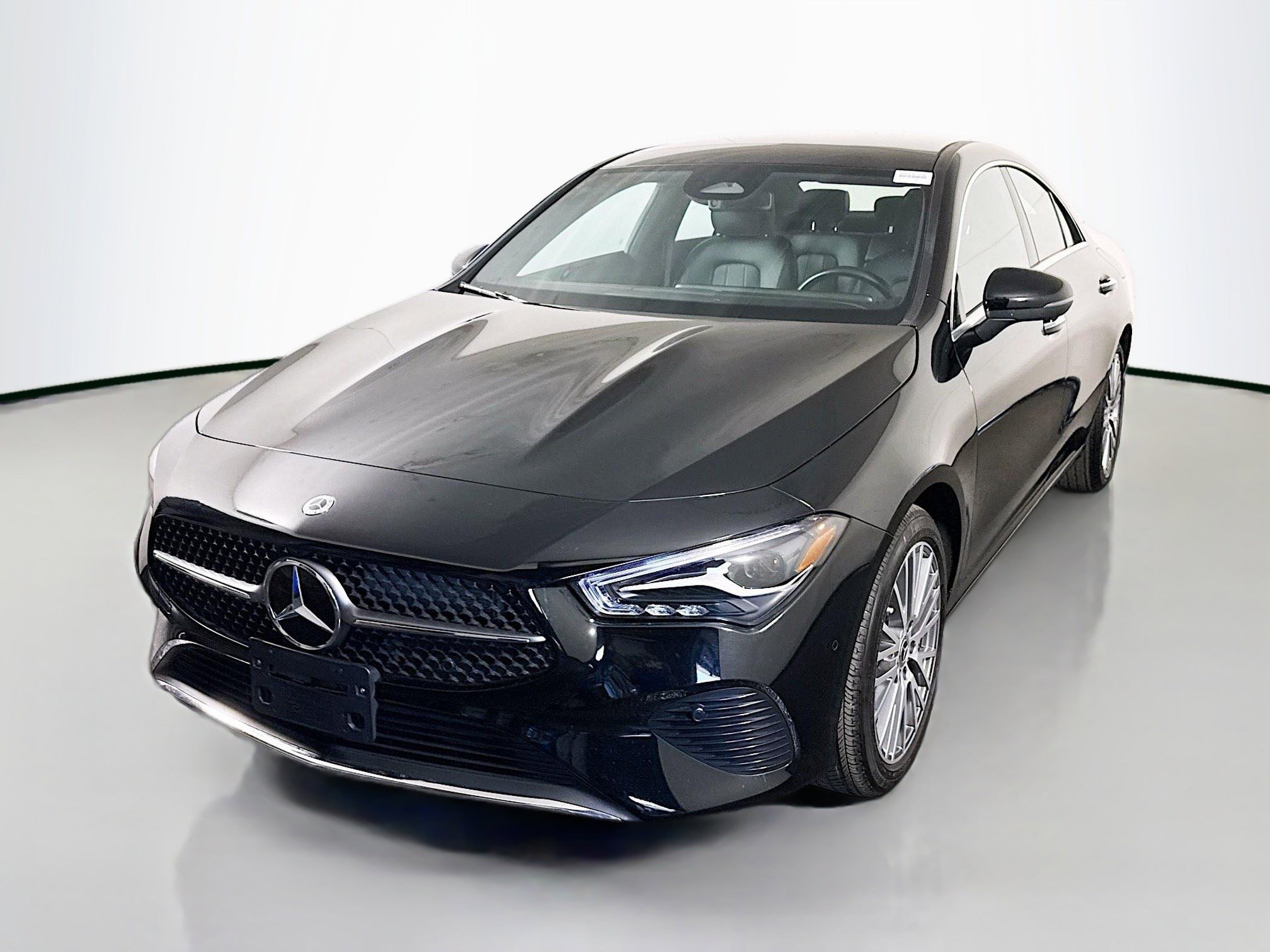 Used 2025 Mercedes-Benz CLA 250 4MATIC image 4