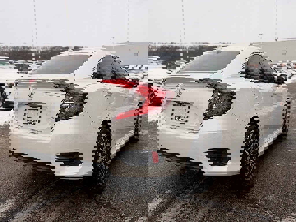 Used 2017 Honda Civic EX-T image 6