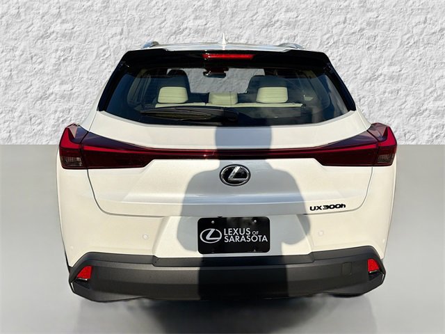 New 2025 Lexus UX 300h FWD image 4
