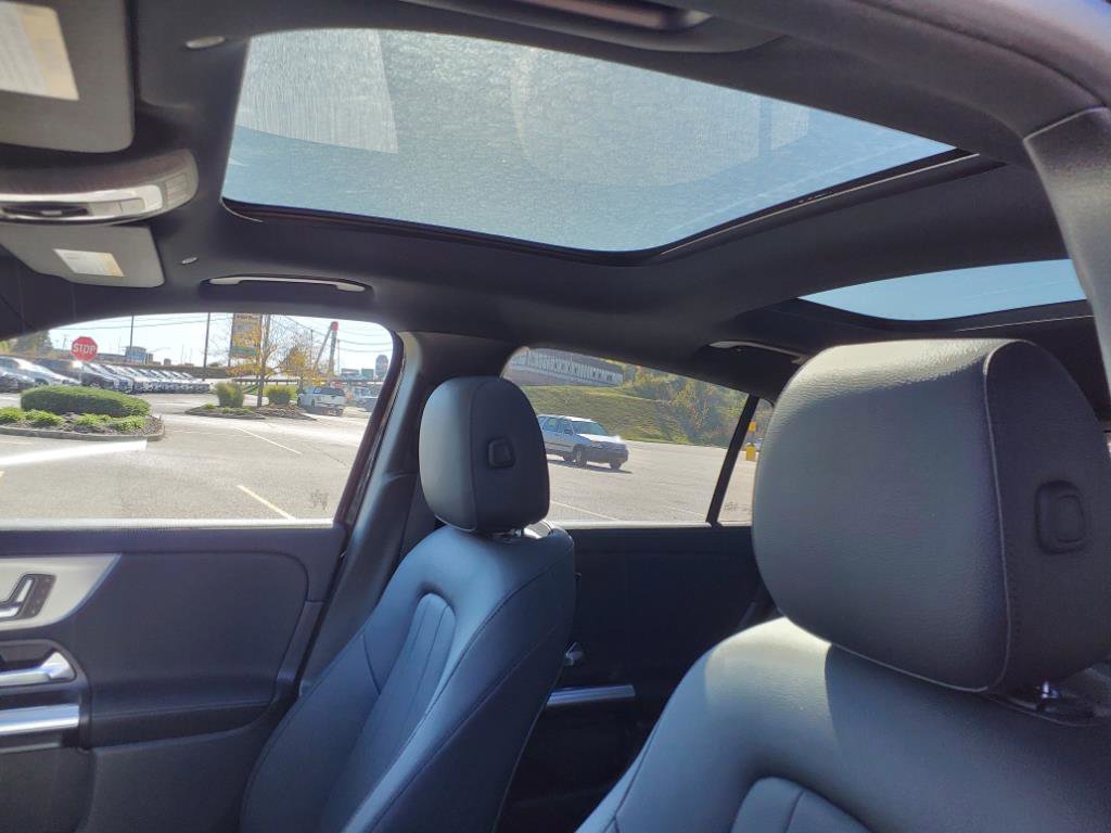 Certified 2025 Mercedes-Benz GLA 250 4MATIC image 12