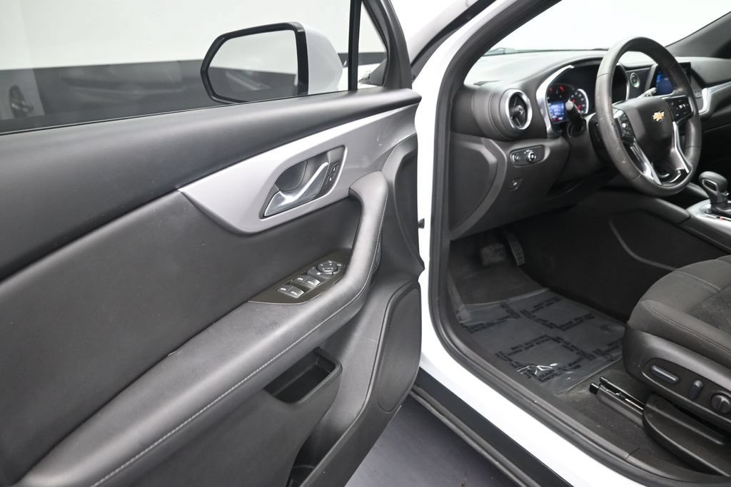 Used 2022 Chevrolet Blazer LT FWD image 10