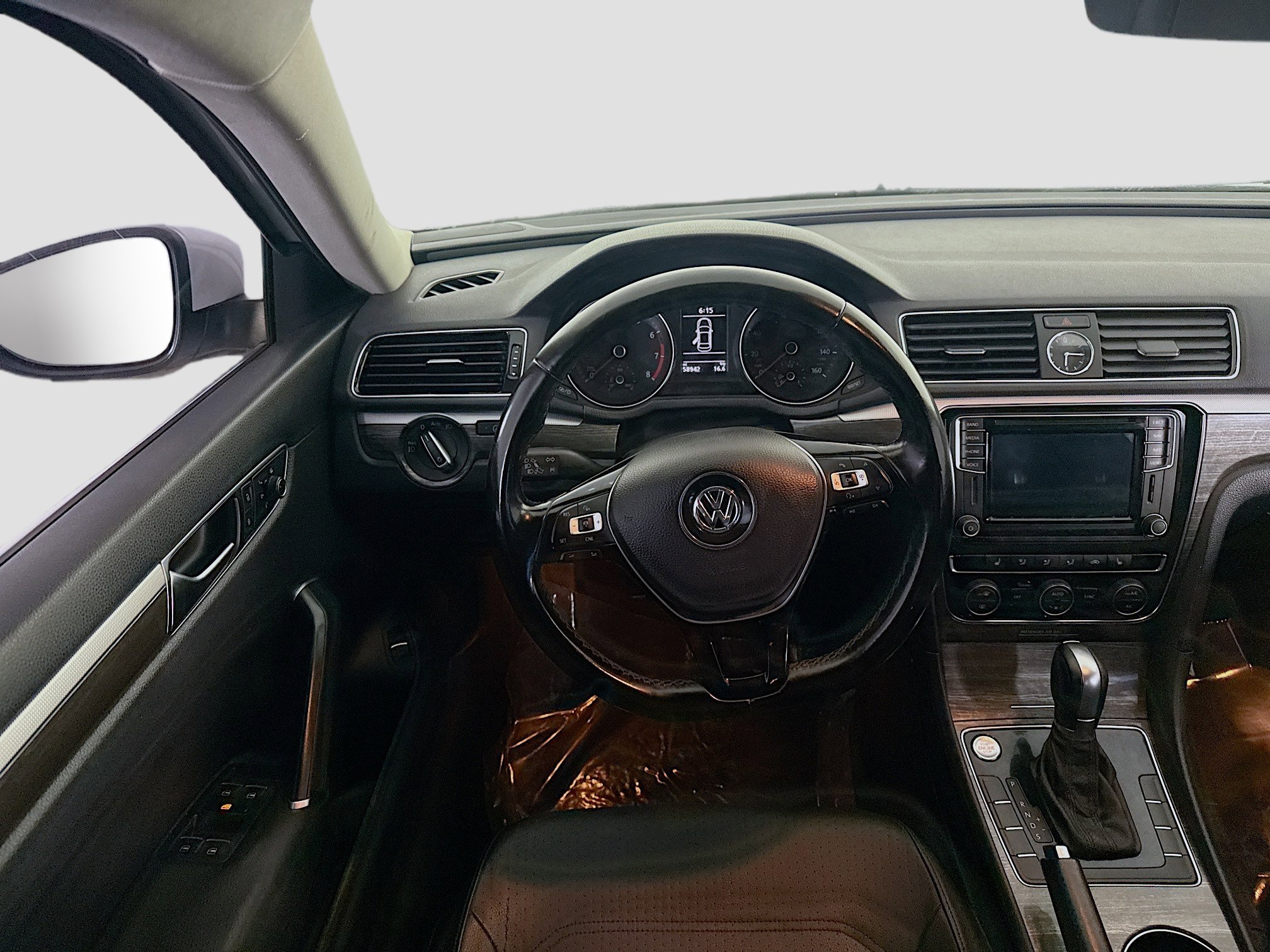 Used 2016 Volkswagen Passat 1.8T SE w/ Lighting Package image 17