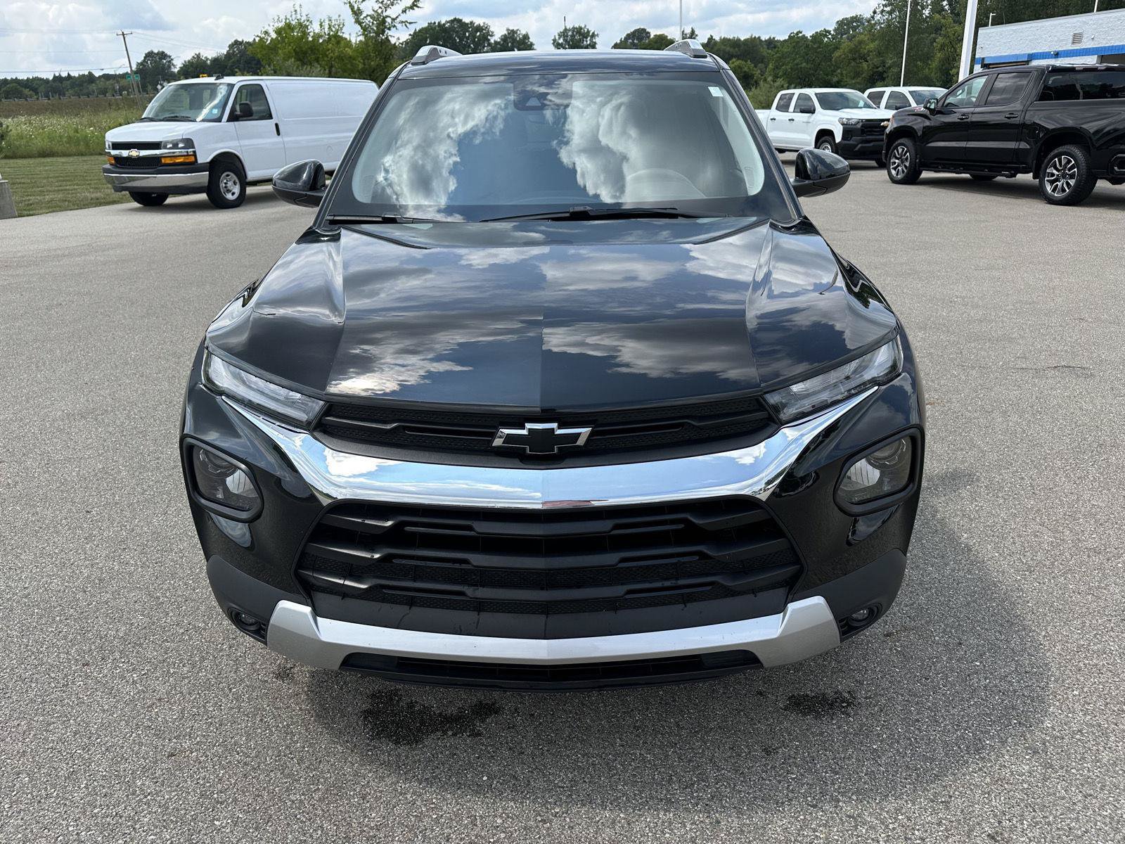Certified 2023 Chevrolet TrailBlazer LT w/ Convenience Package AWD/4WD image 8