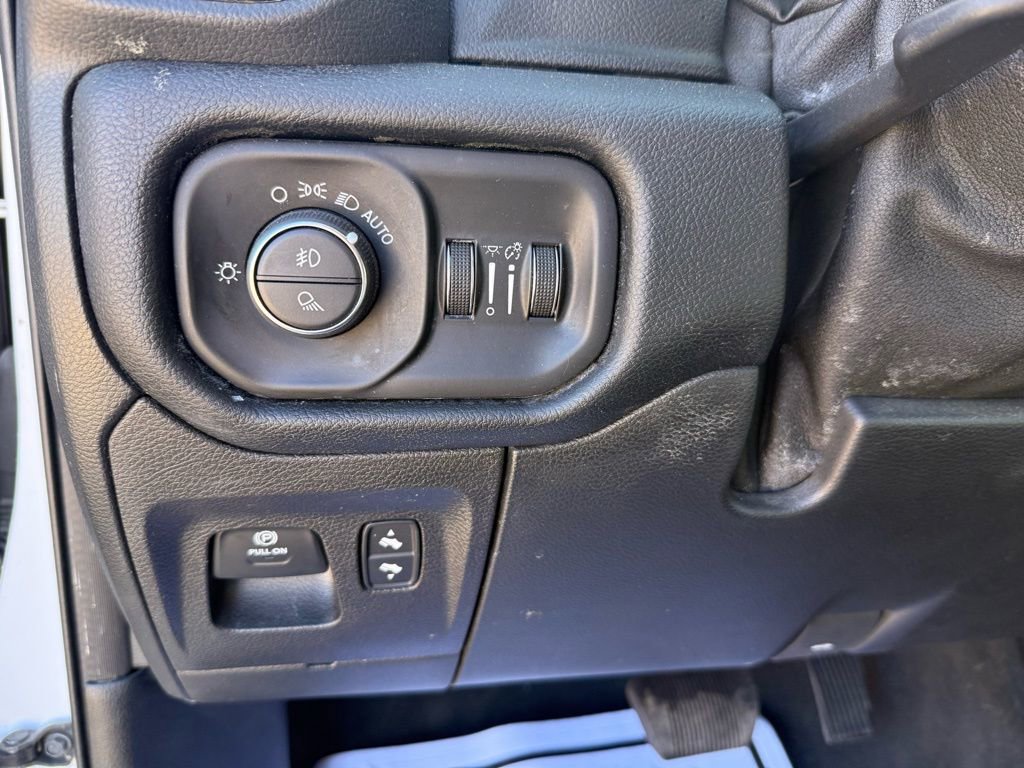 Used 2021 RAM 1500 Laramie image 38