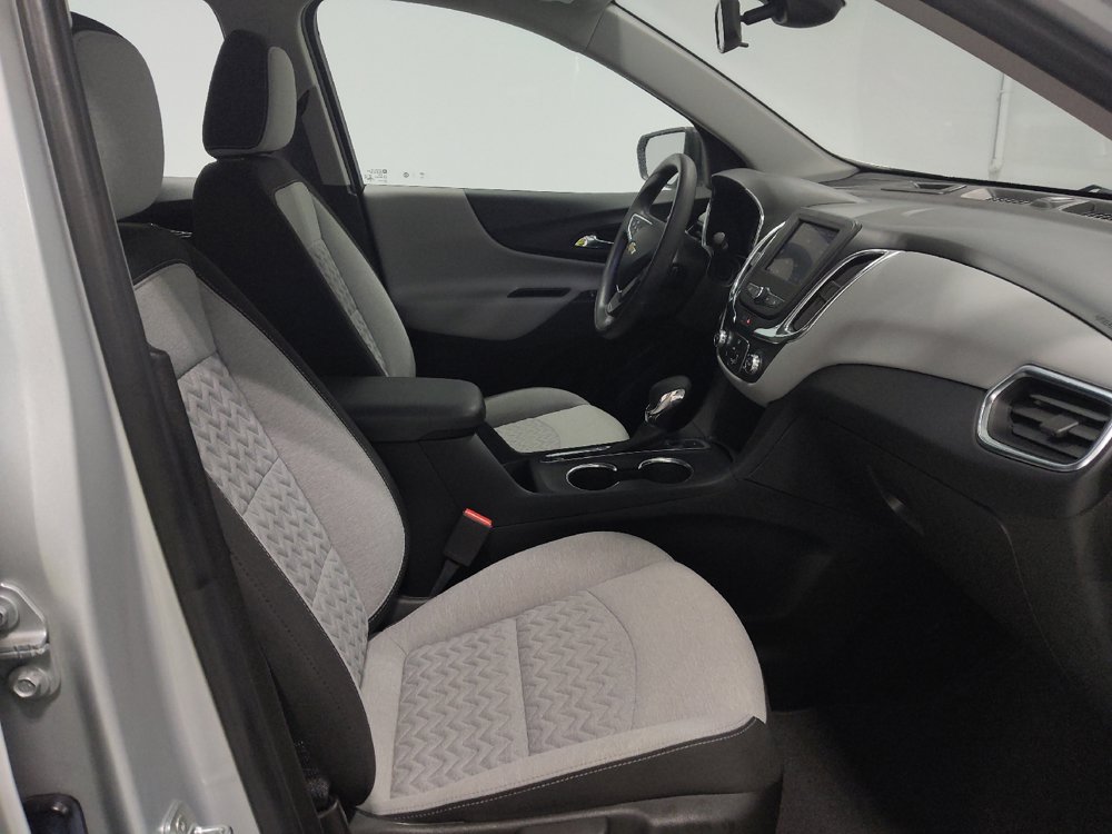 Used 2022 Chevrolet Equinox LS w/ LPO, Floor Liner Package AWD/4WD image 21