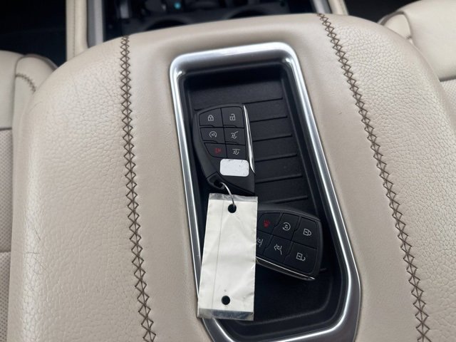 Used 2021 GMC Yukon XL Denali w/ Denali Ultimate Package image 11