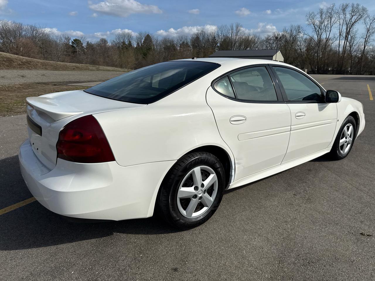 Used 2008 Pontiac Grand Prix w/ Premium Package image 5