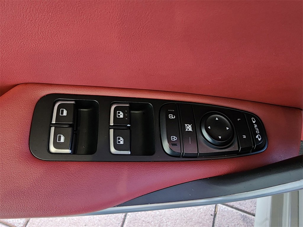 Used 2018 Kia Stinger GT2 image 15