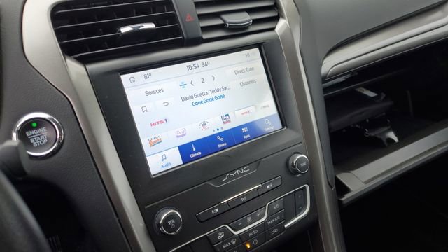 Used 2020 Ford Fusion SE image 13