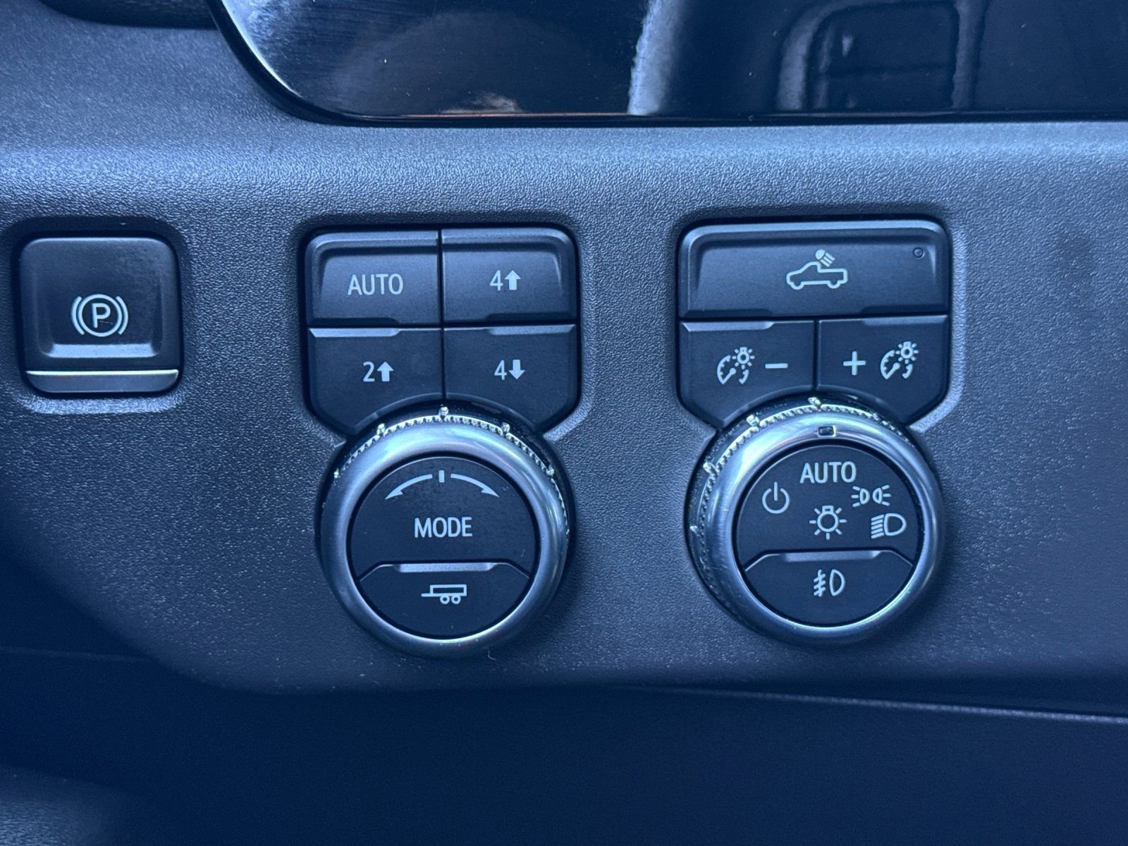 Used 2024 GMC Sierra 1500 Elevation image 30