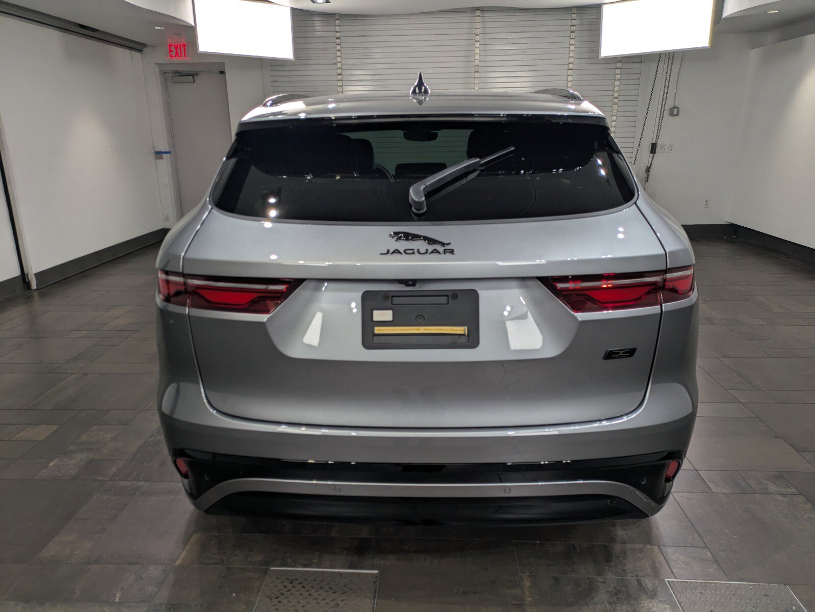 New 2026 Jaguar F-PACE R-Dynamic S image 5