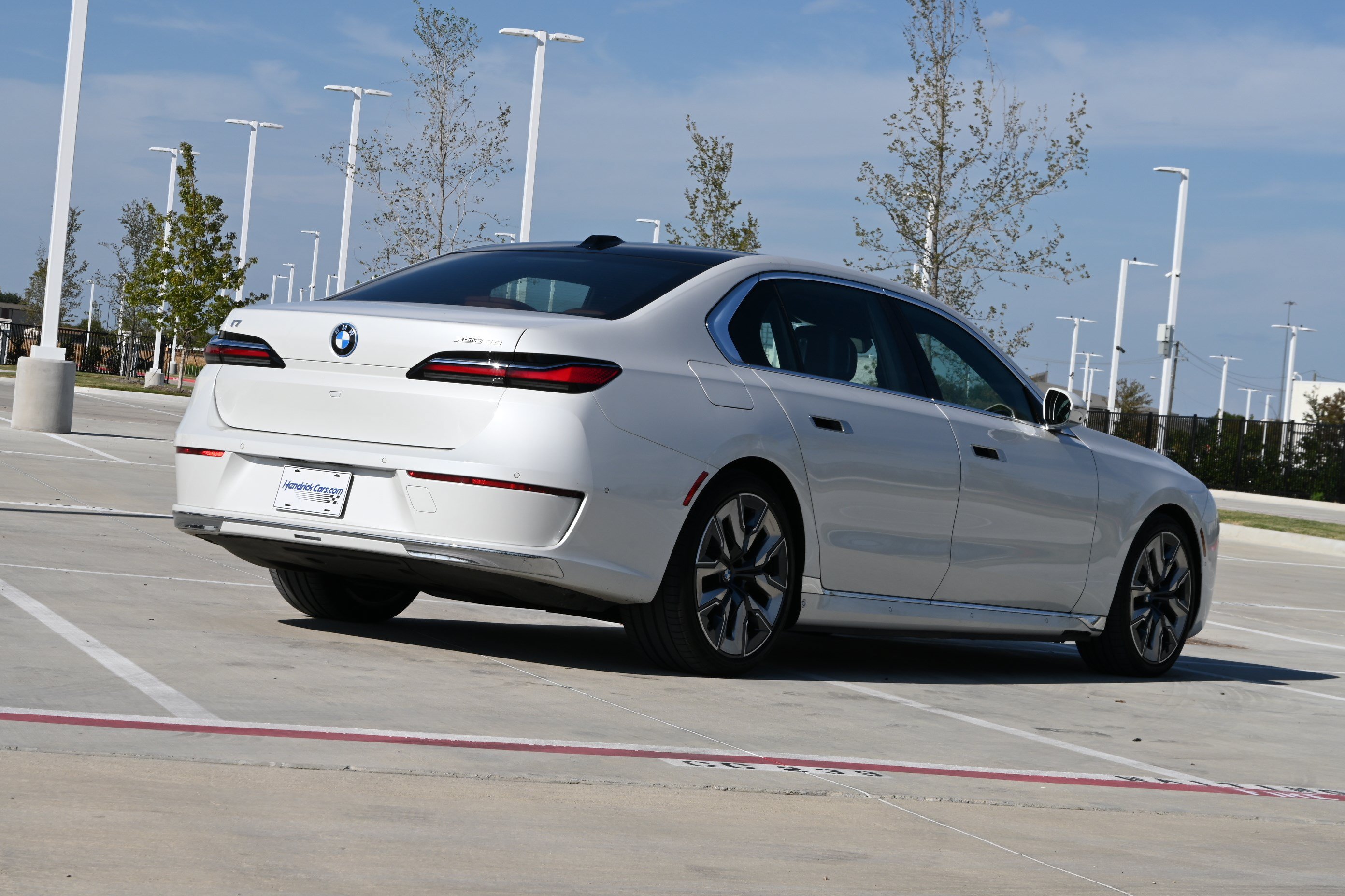 Certified 2023 BMW i7 xDrive60 w/ Executive Package 2 AWD/4WD image 9