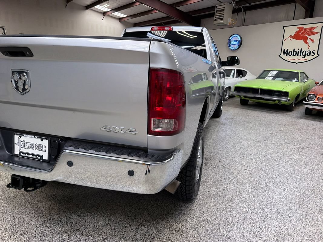 Used 2018 RAM 2500 Tradesman w/ Chrome Appearance Group AWD/4WD image 16