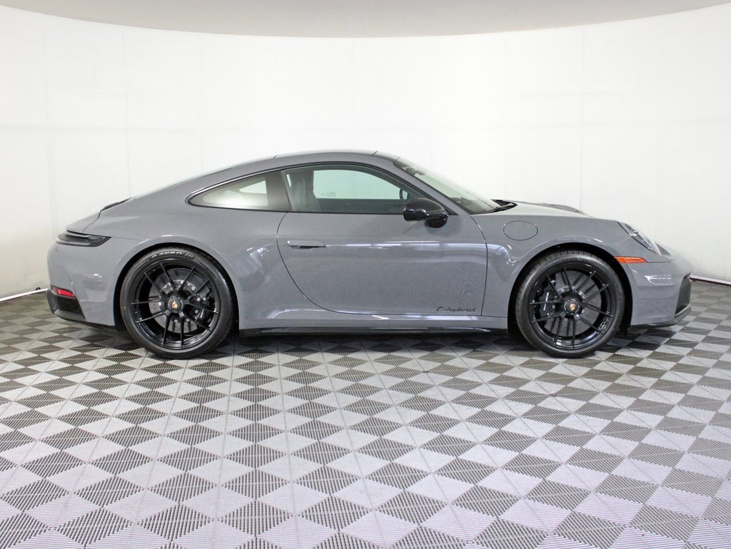 Certified 2025 Porsche 911 Carrera GTS image 8