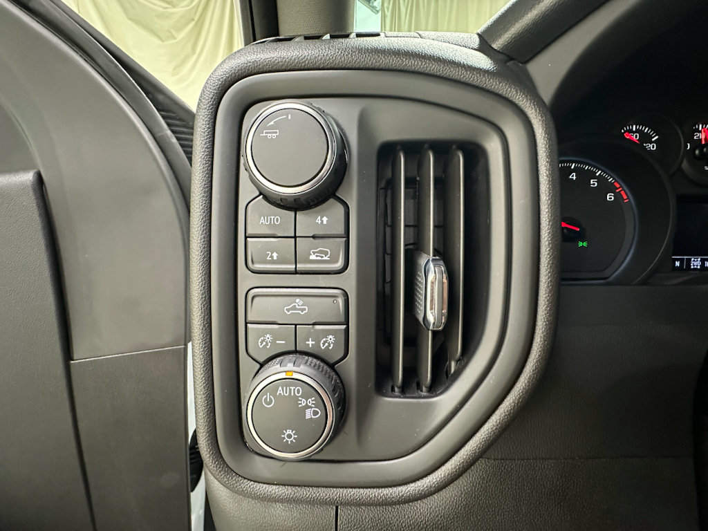 Used 2024 Chevrolet Silverado 1500 W/T w/ WT Value Package AWD/4WD image 22