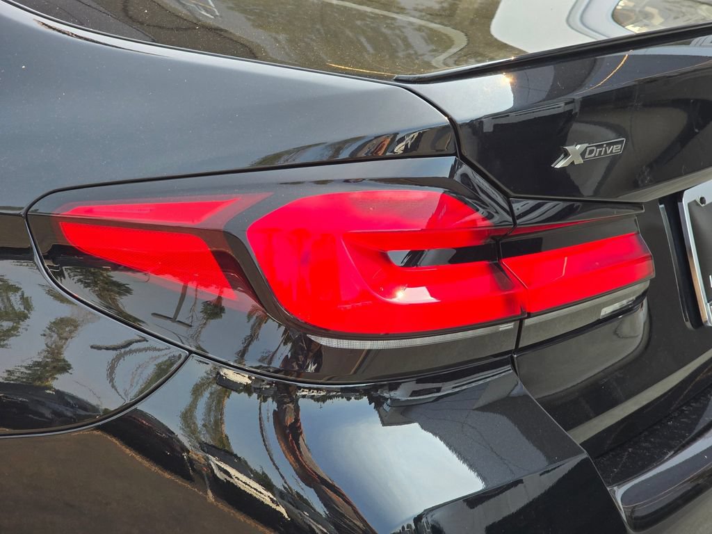 Used 2021 BMW M550i xDrive w/ Executive Package AWD/4WD image 39