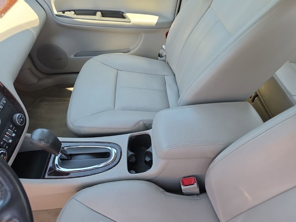 Used 2013 Chevrolet Impala LTZ FWD image 15