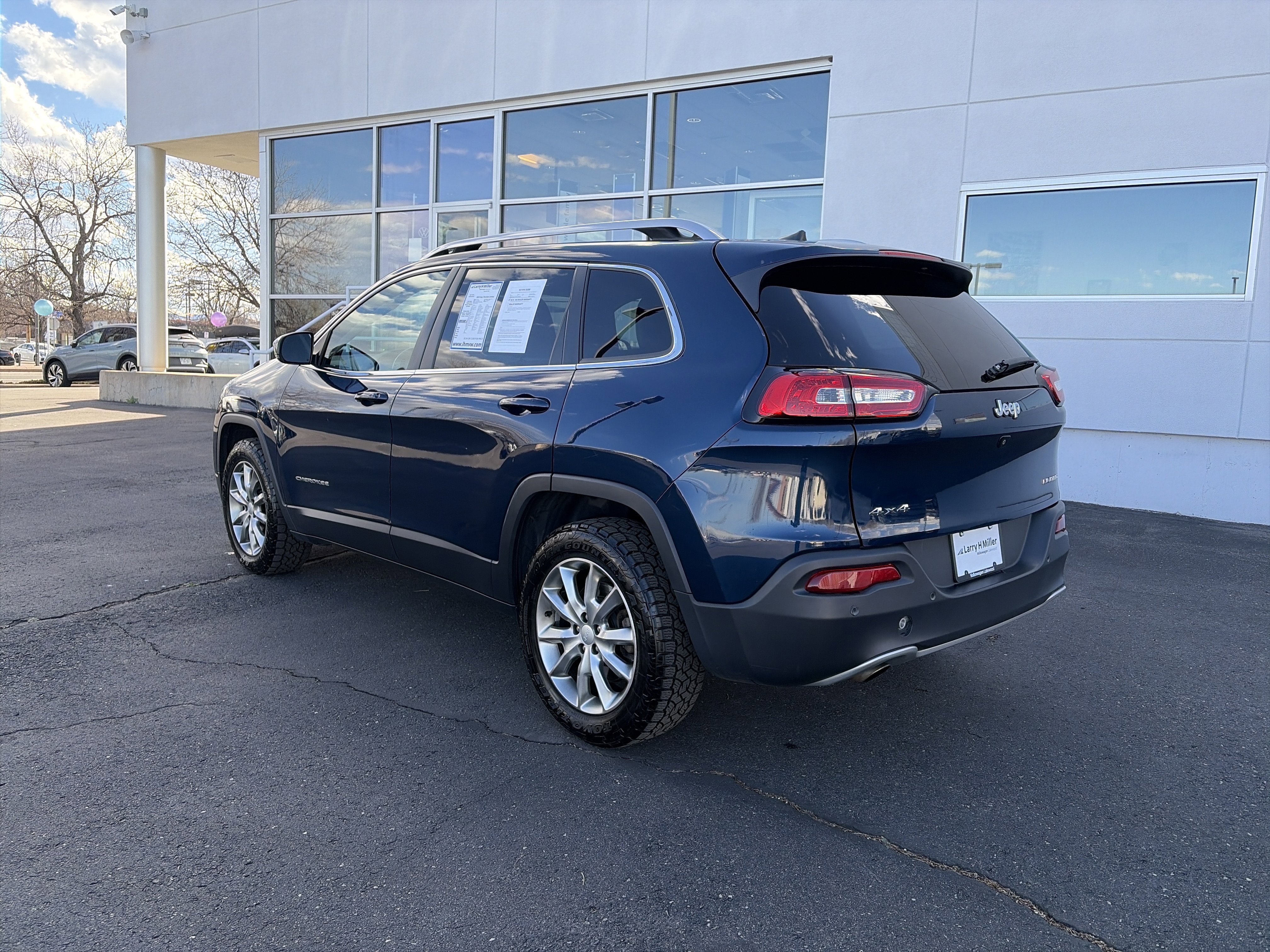 Used 2018 Jeep Cherokee Limited image 7