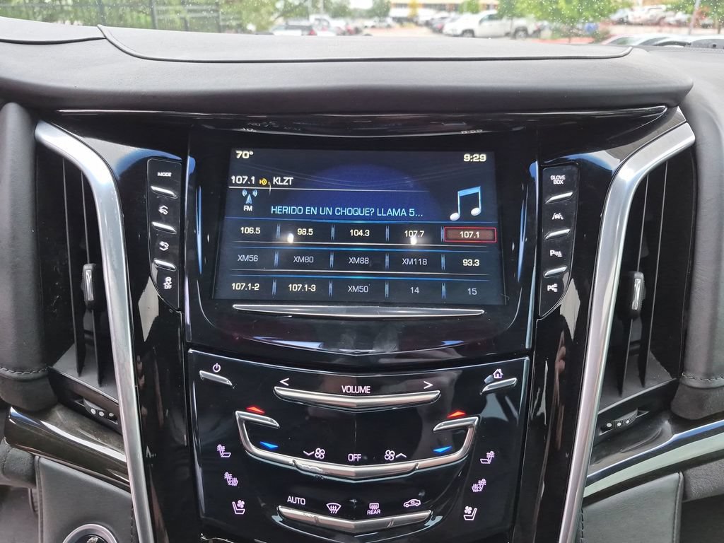 Used 2018 Cadillac Escalade Platinum AWD/4WD image 24