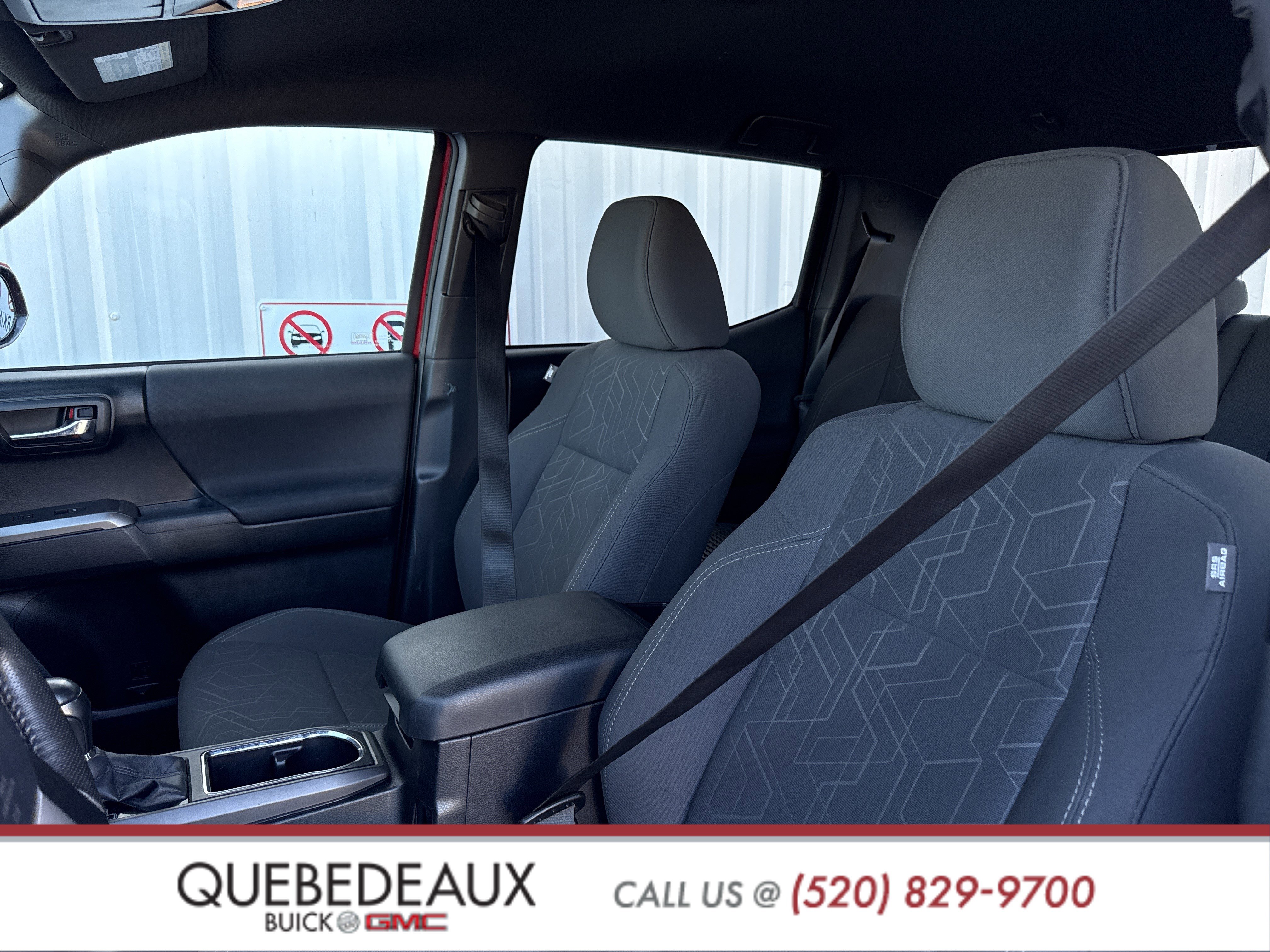 Used 2016 Toyota Tacoma TRD Sport image 12