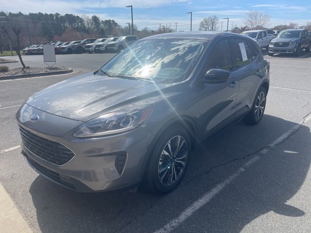 Certified 2022 Ford Escape SE w/ SE Sport Appearance Package image 1