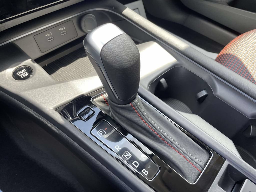 New 2026 Nissan Sentra SR w/ Floor Mat Package FWD image 17