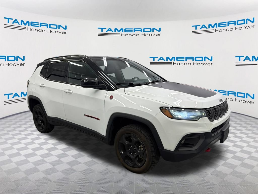 Used 2023 Jeep Compass Trailhawk AWD/4WD image 7