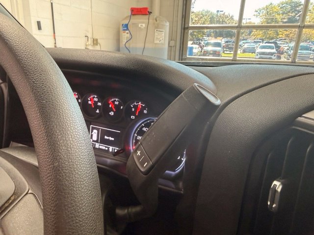 Used 2021 Chevrolet Silverado 1500 Custom Trail Boss AWD/4WD image 15