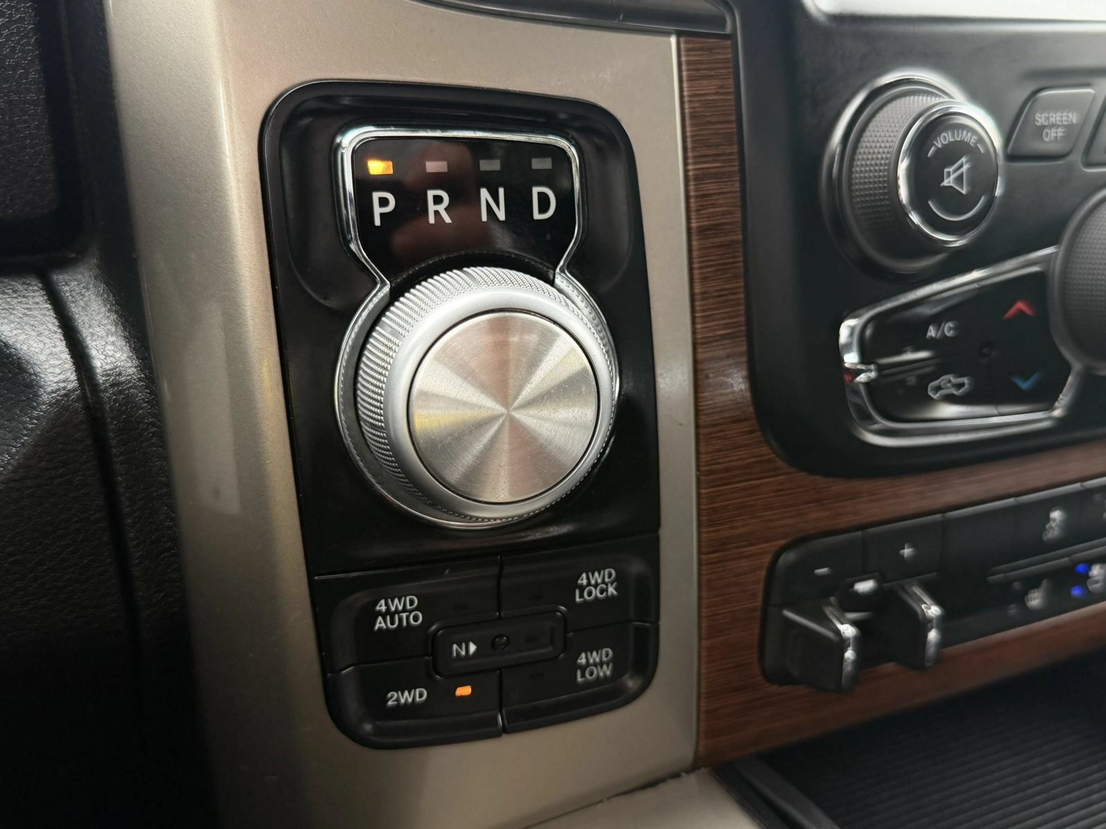 Used 2013 RAM 1500 Laramie AWD/4WD image 30