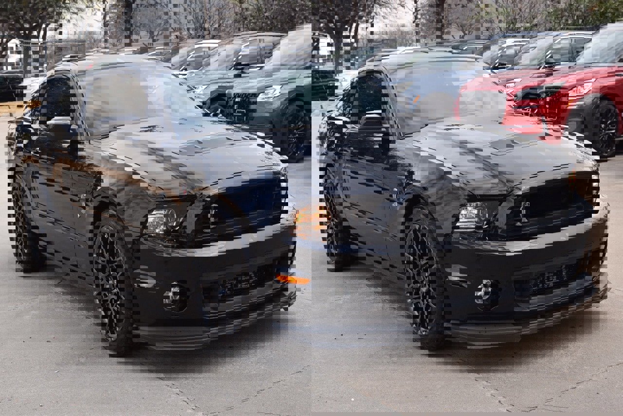 Used 2013 Ford Mustang Shelby GT500 image 4