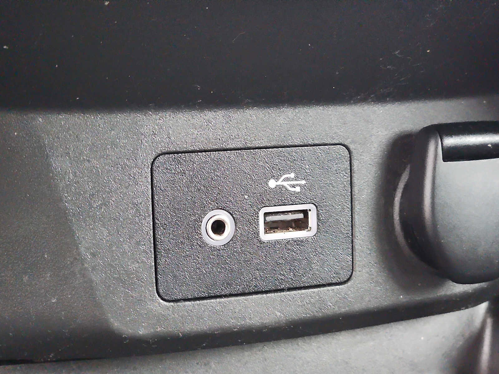 Used 2022 Nissan Rogue Sport S image 22