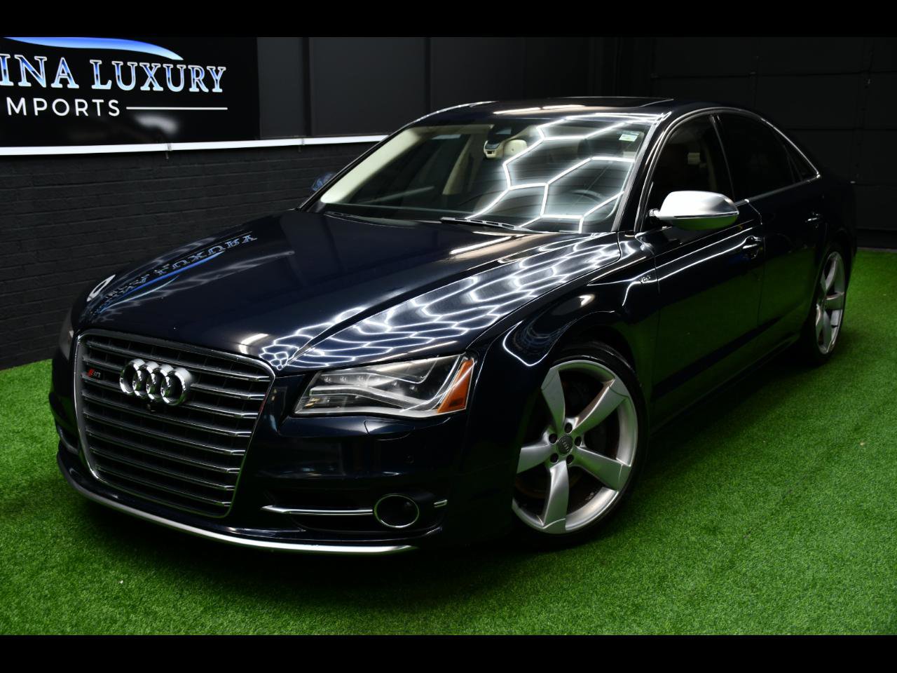 Used 2013 Audi S8 AWD/4WD image 1