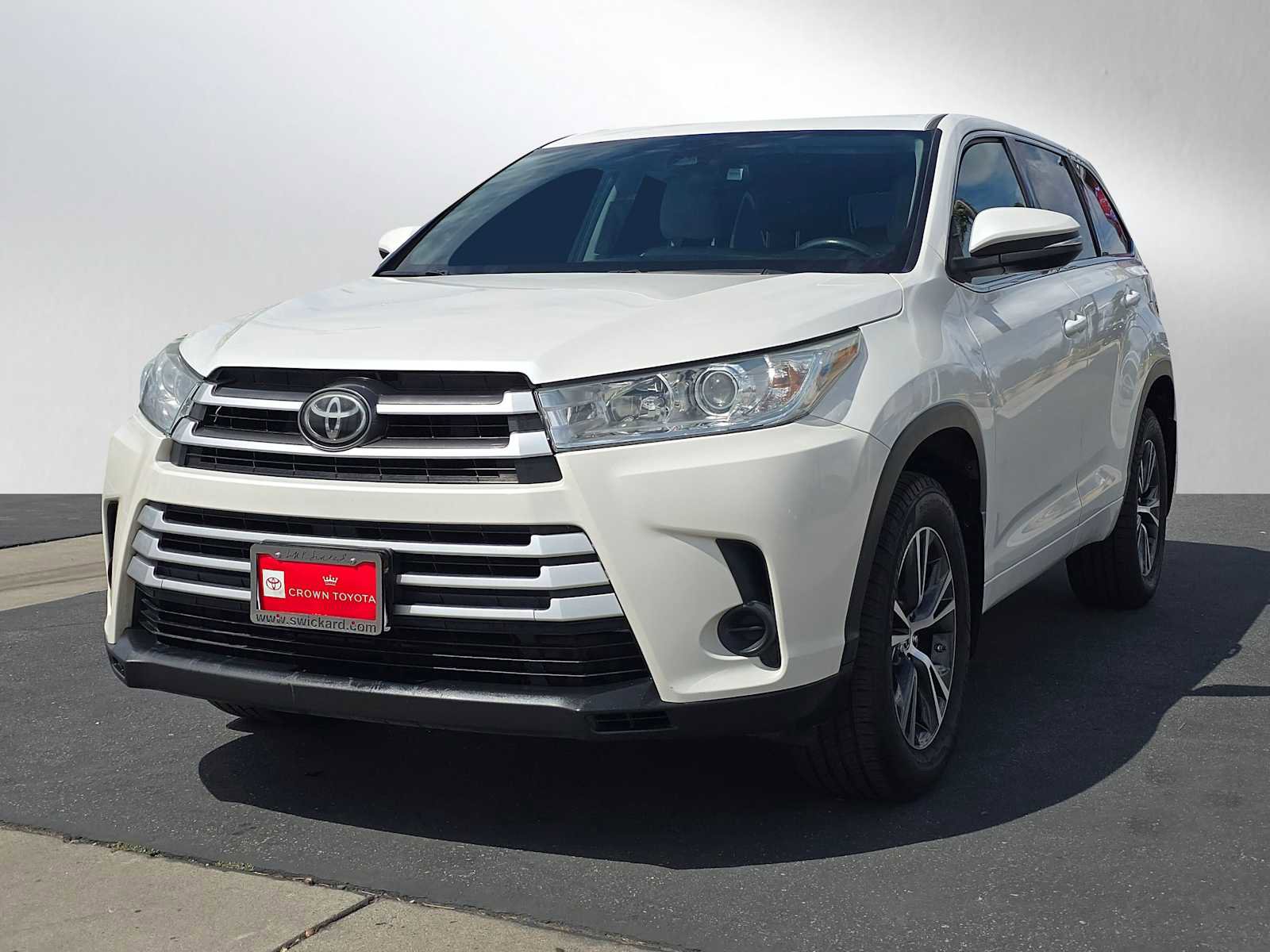 Used 2017 Toyota Highlander LE FWD image 7