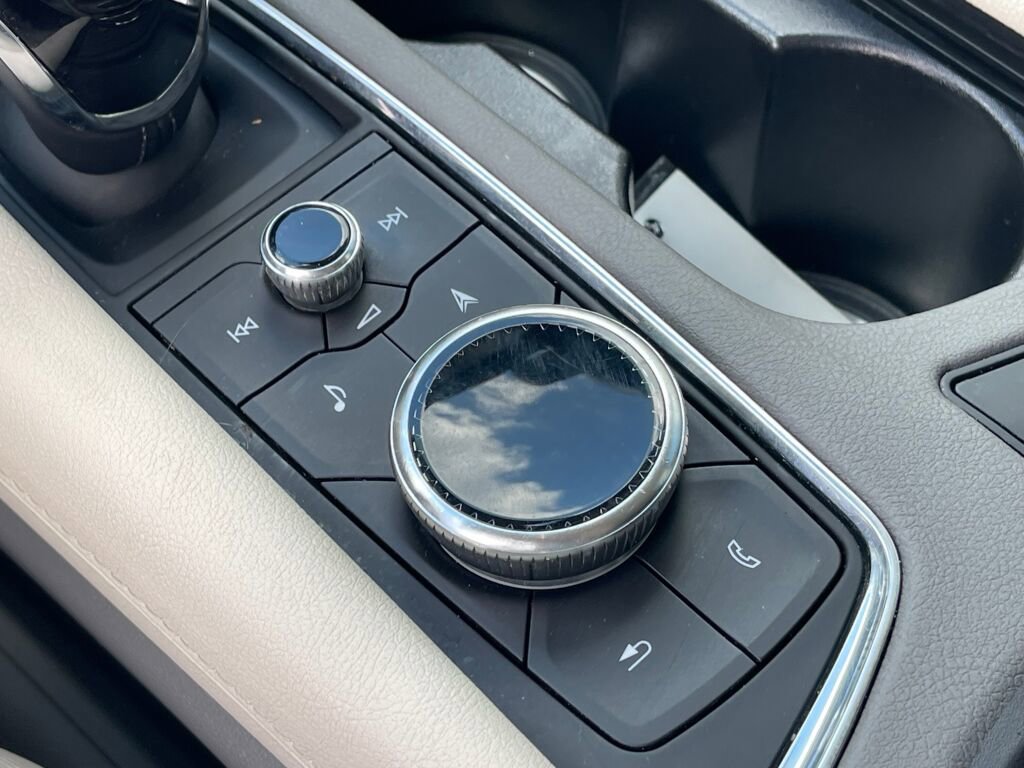 Used 2021 Cadillac XT5 Premium Luxury AWD/4WD image 15