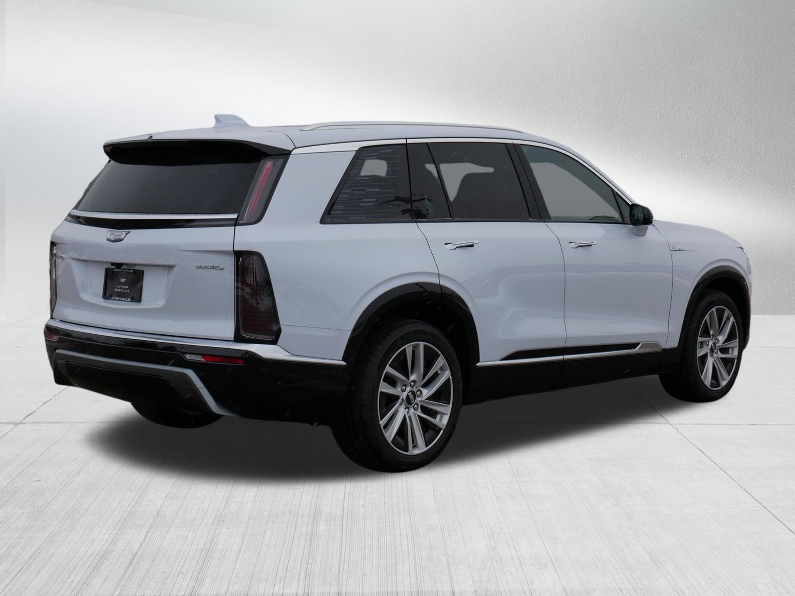 Used 2026 Cadillac Vistiq Luxury w/ LPO, Floor Liner Package AWD/4WD image 6