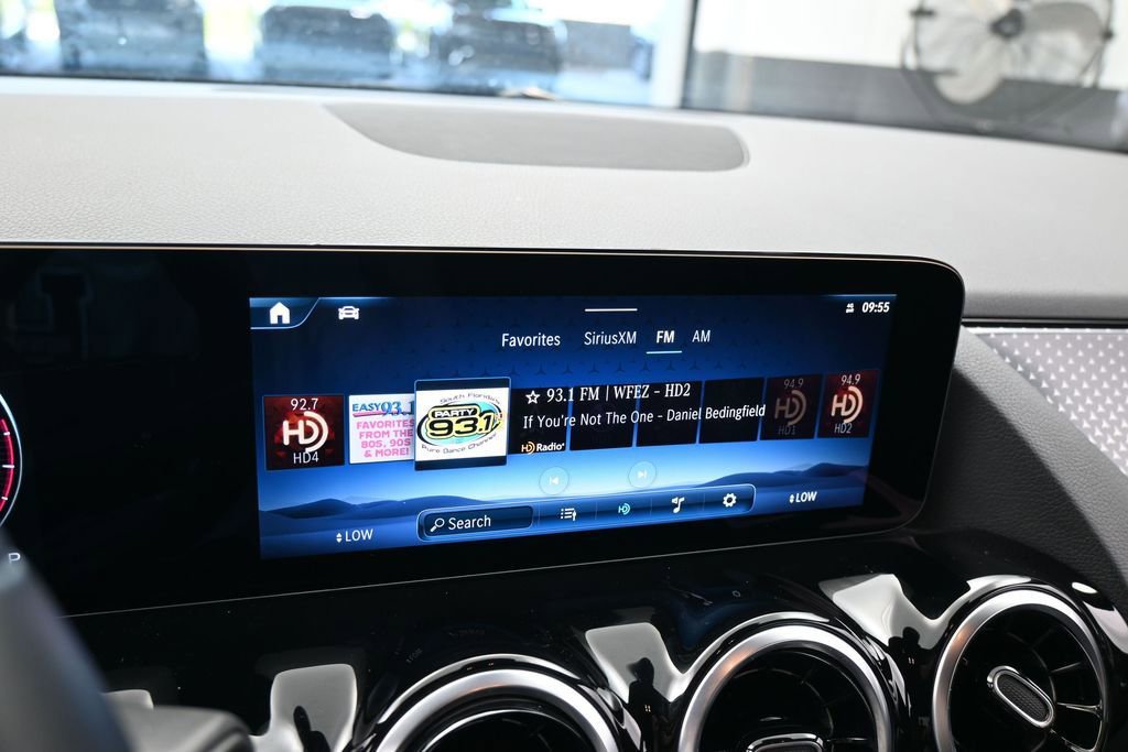 Used 2025 Mercedes-Benz GLA 250 image 16