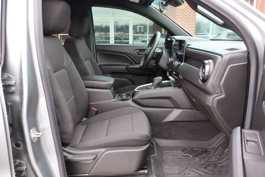 Used 2024 Chevrolet Colorado Trail Boss w/ Technology Package image 45