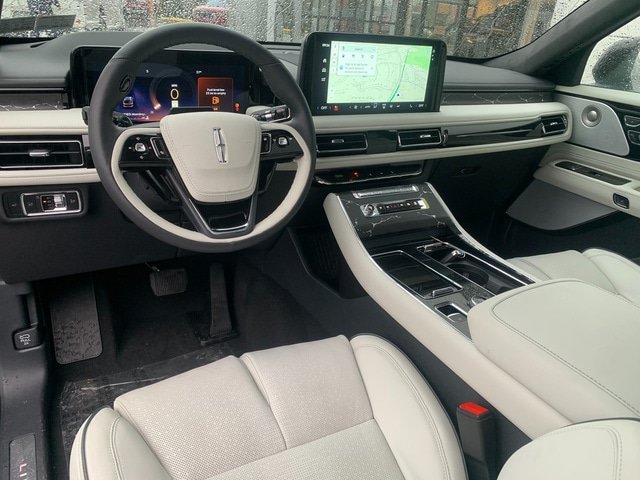 New 2026 Lincoln Aviator Black Label w/ Black Label Special Edition AWD/4WD image 25