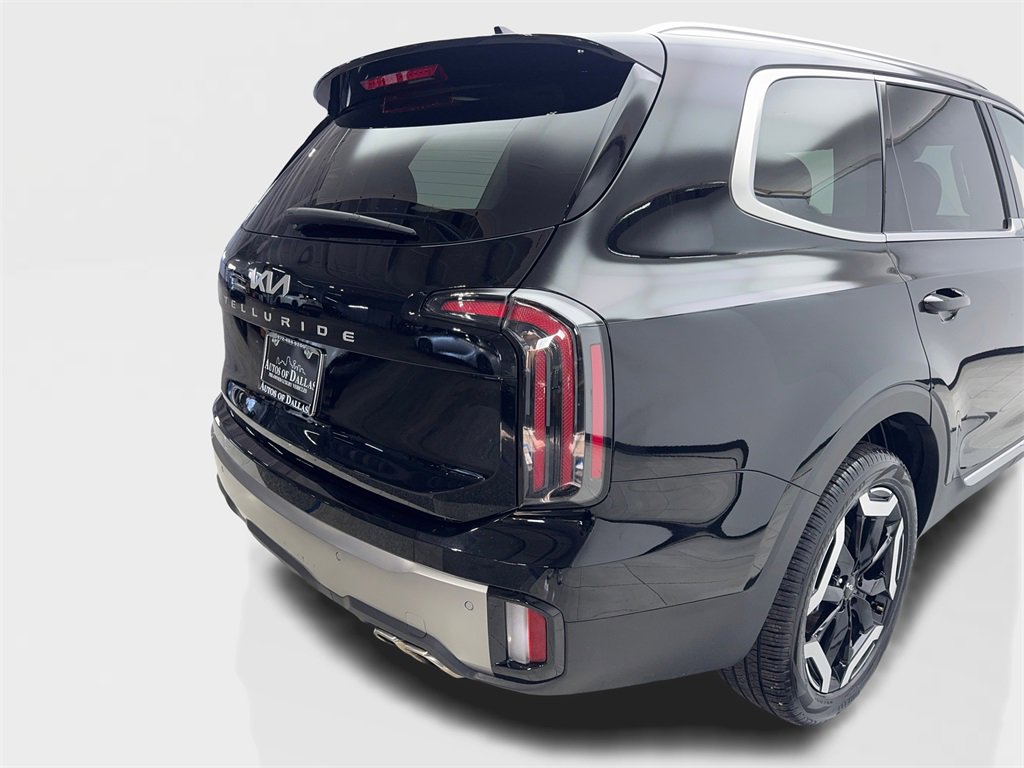 Used 2025 Kia Telluride EX w/ EX Captain's Chair Package image 18
