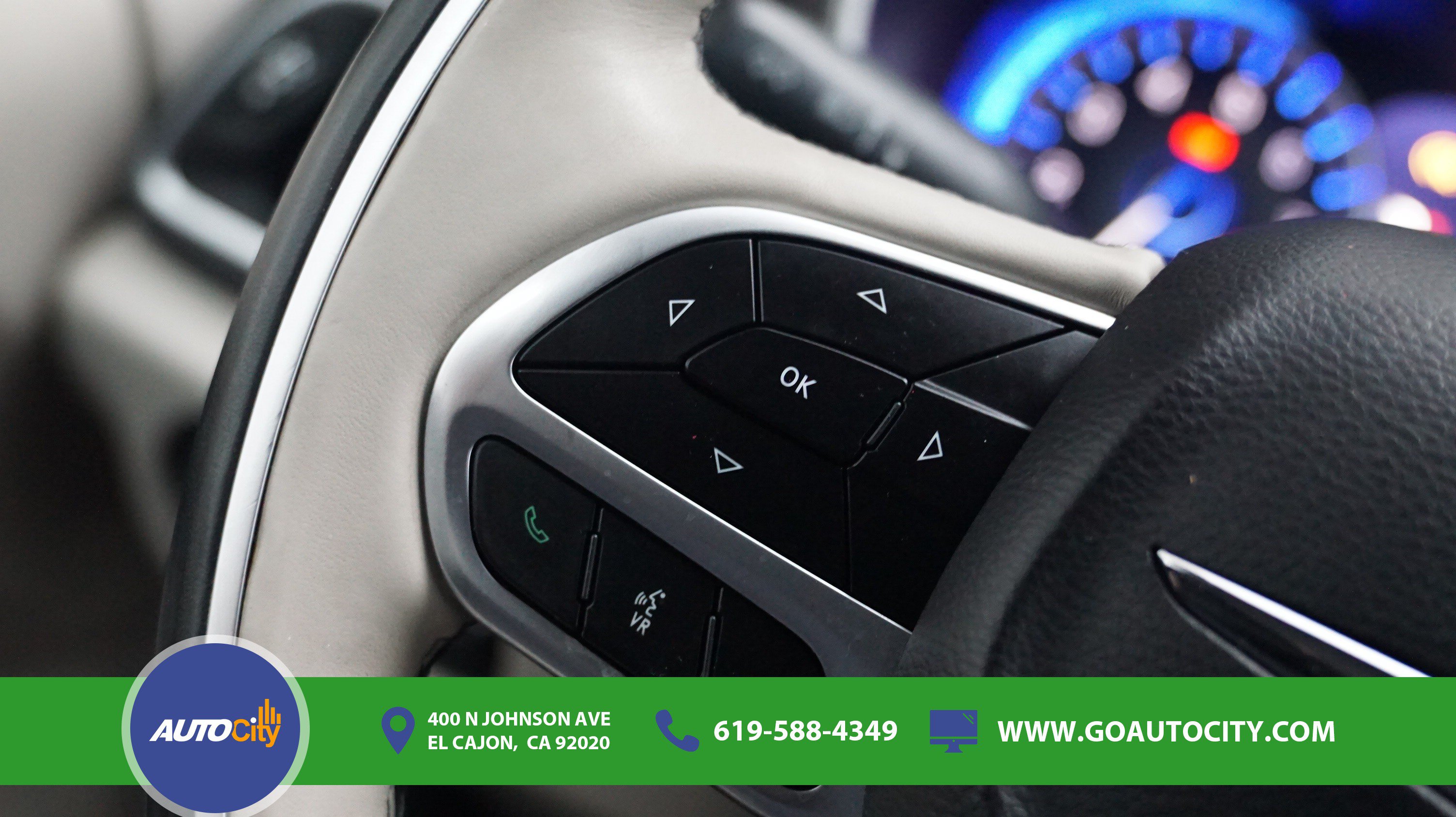 Used 2017 Chrysler Pacifica Limited w/ Advanced Safetytec Group FWD image 21