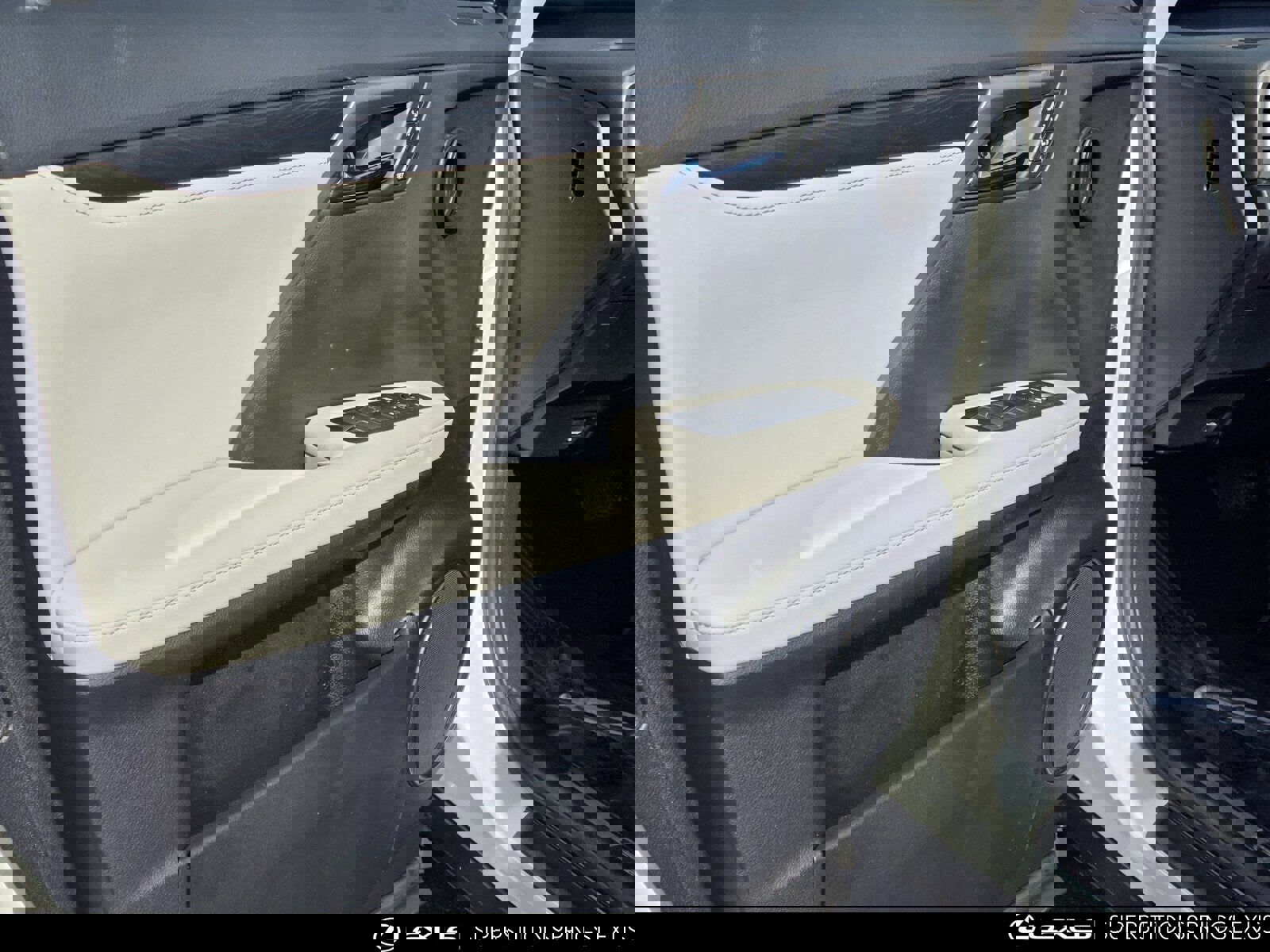 Used 2018 Lexus RX 350L FWD image 11