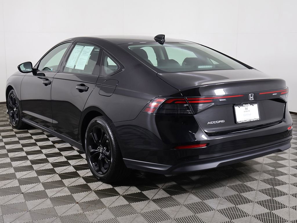 Used 2025 Honda Accord SE image 9