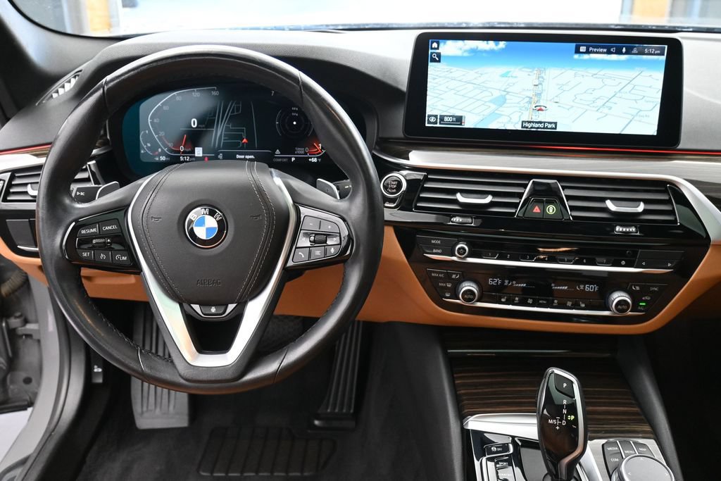 Used 2021 BMW 530i w/ Premium Package RWD image 11