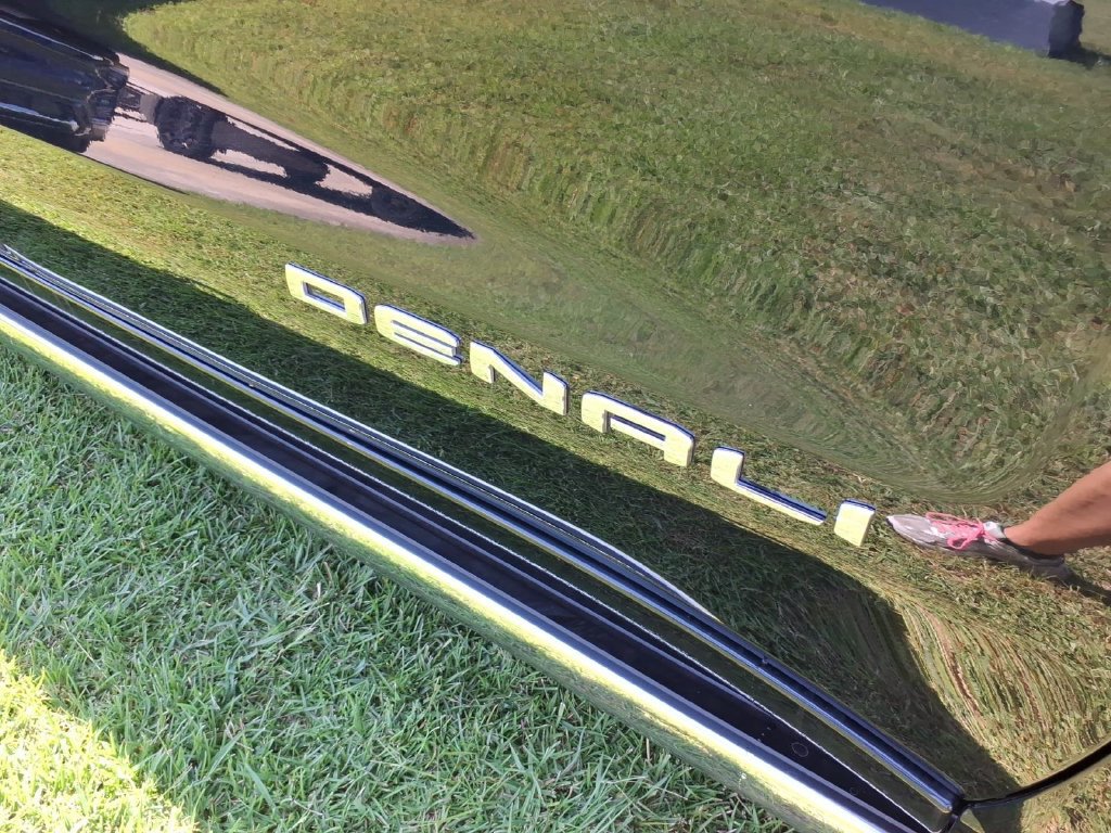 Used 2024 GMC Sierra 1500 Denali AWD/4WD image 11
