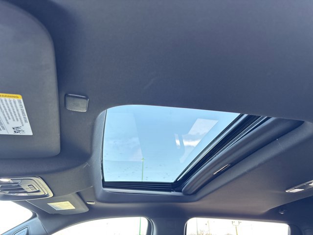 Used 2025 Chevrolet Silverado 2500 ZR2 w/ Technology Package image 21