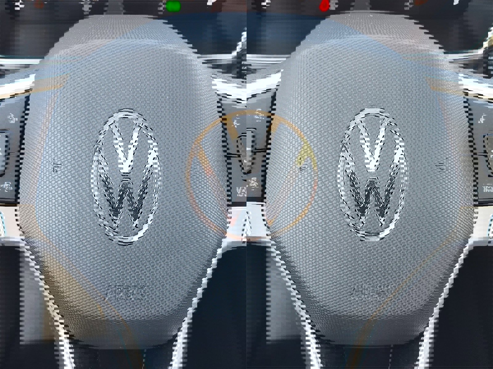 Used 2024 Volkswagen Jetta SE image 39