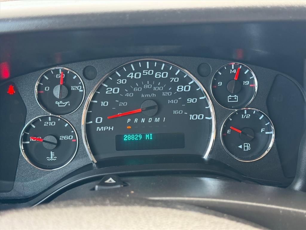 Used 2023 Chevrolet Express 2500 w/ Driver Convenience Package RWD image 17