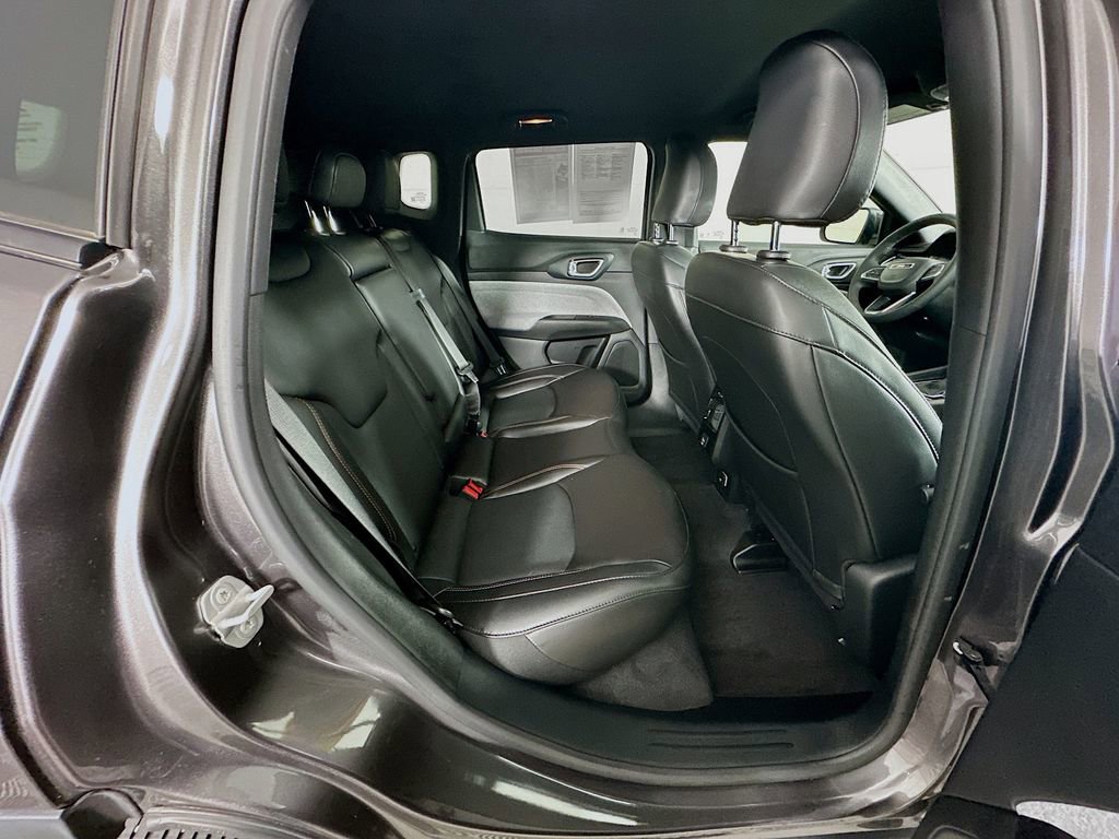 Used 2023 Jeep Compass Latitude image 34